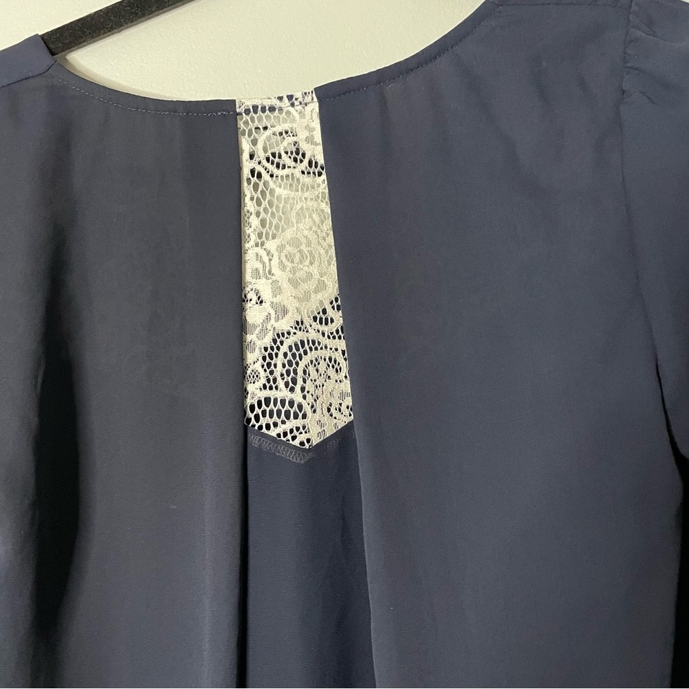 19 Cooper Navy Blue Sheer Preppy Lightweight Loose Fit Floral Lace Accent - Picture 5 of 7